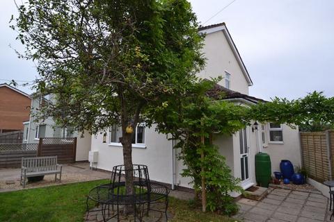 4 bedroom semi-detached house to rent, North Street, Nailsea