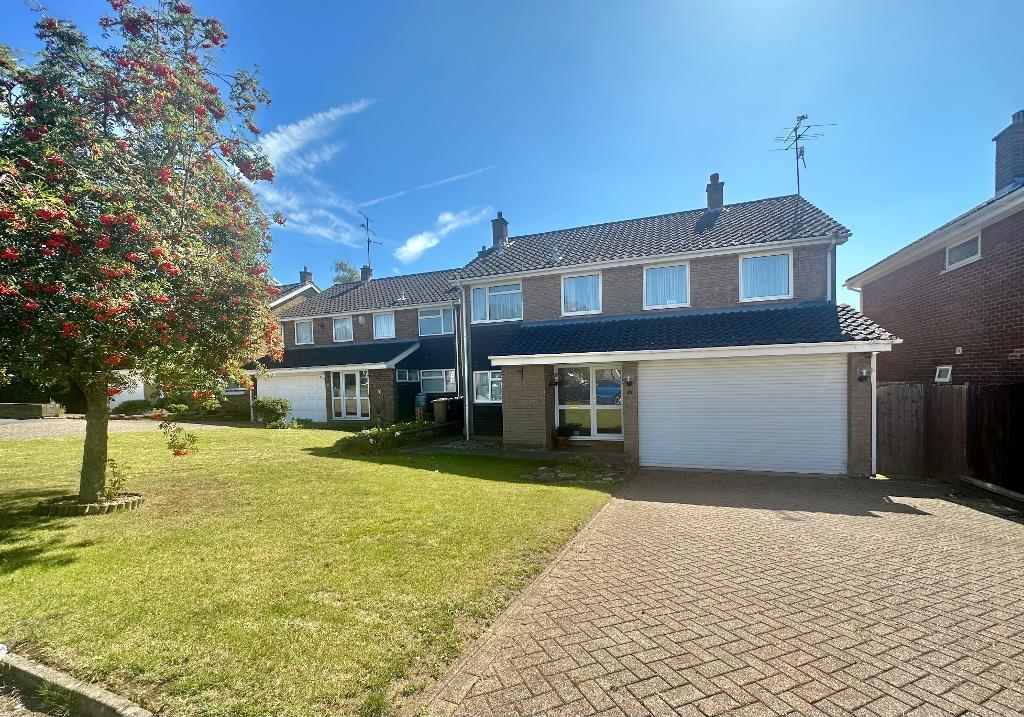 Winton Close, Old Bedford Road Area, Luton, Bedfordshire, LU2 7BJ 4 bed detached house for sale