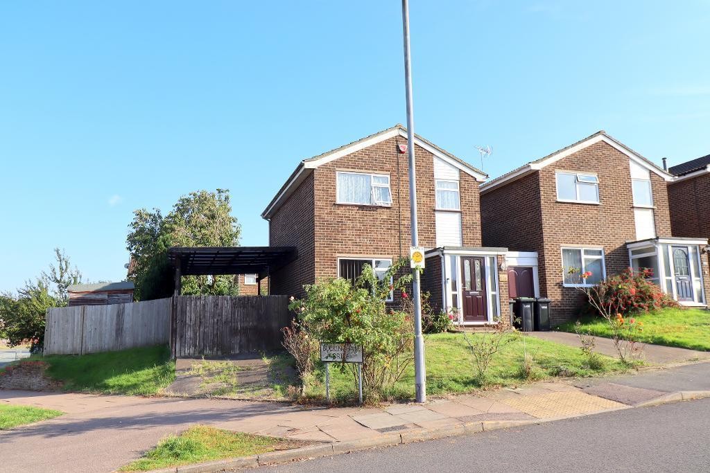 Buckingham Drive, Stopsley, Luton, Bedfordshire, LU2 9RE 3 bed link