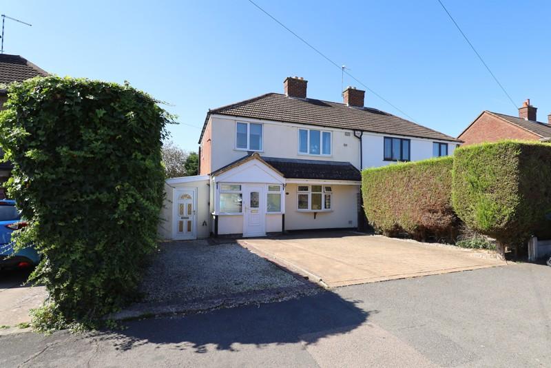 Higham Way, Burbage, Leicestershire, LE10 2PX 3 bed semidetached house