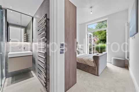 3 bedroom apartment for sale - Fitzjohn's Avenue, Hampstead, NW3