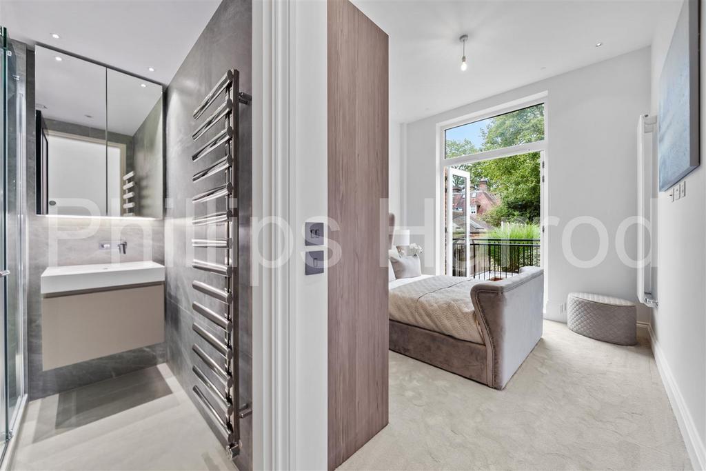 Flat 4, 49 Fitzjohns Avenue NW3 6 PH-3.jpg