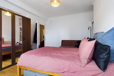 2 bedroom flat for sale, Adelaide Road, Swiss Cottage