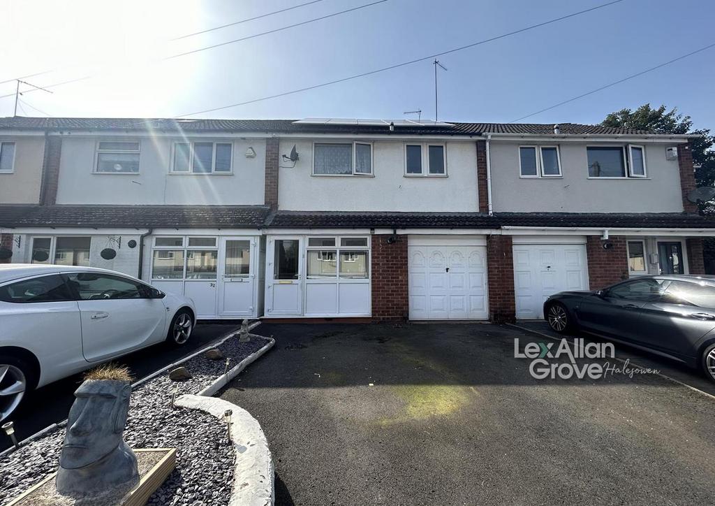 Woodman Close, Halesowen 3 bed terraced house for sale £260,000