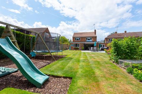 20 Northfield Road, Sherfield On Loddon, Hook, RG27 0DR