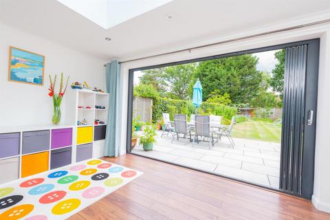 20 Northfield Road, Sherfield On Loddon, Hook, RG27 0DR