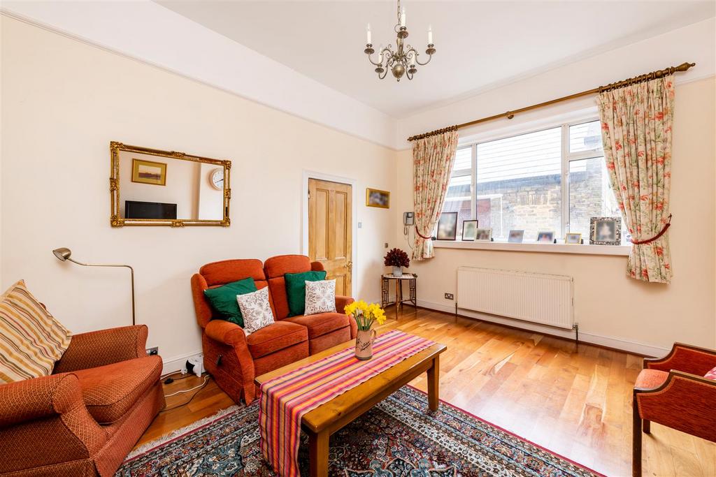 2 Milverton Road Hi-7.jpg