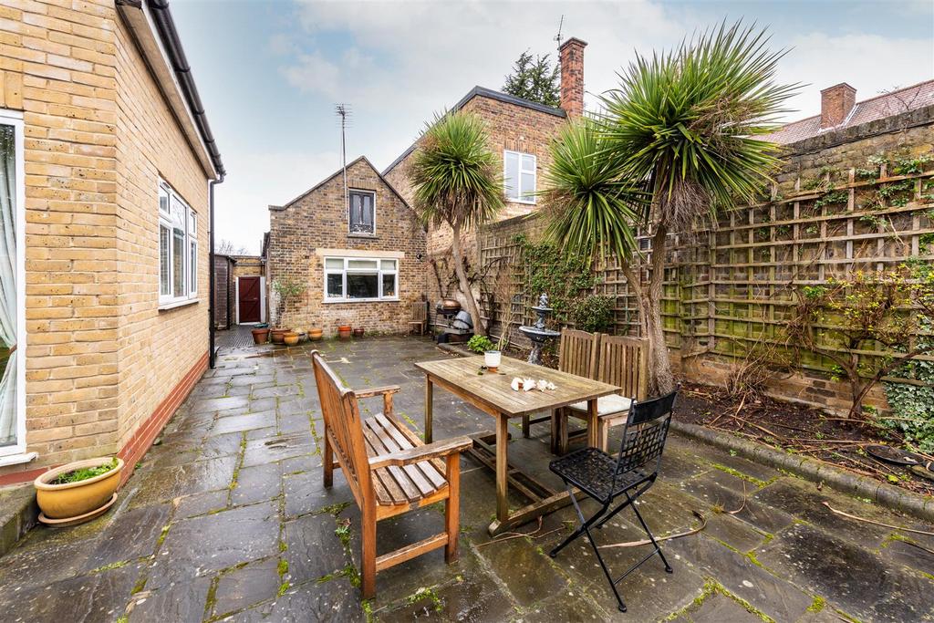 2 Milverton Road Hi-30.jpg