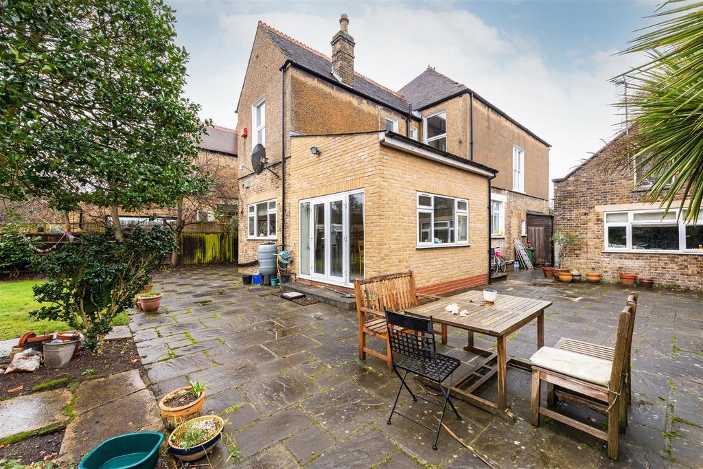 2 Milverton Road Hi-31.jpg