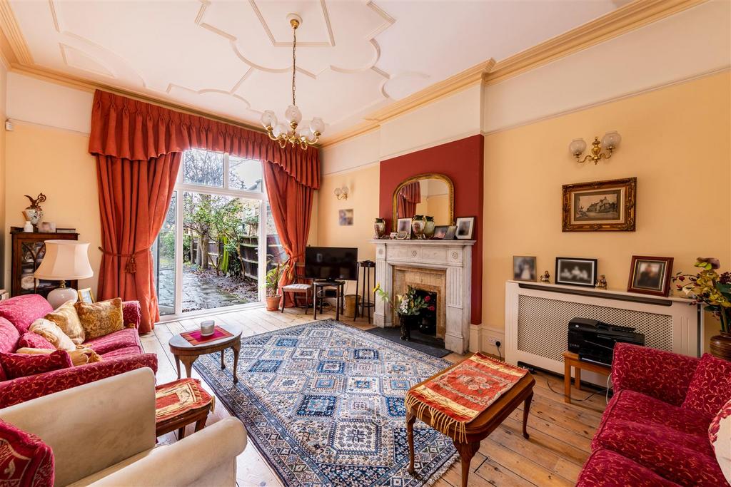 2 Milverton Road Hi-3.jpg