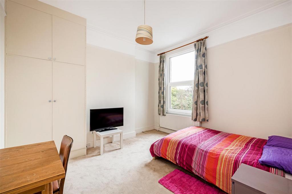 2 Milverton Road Hi-19.jpg