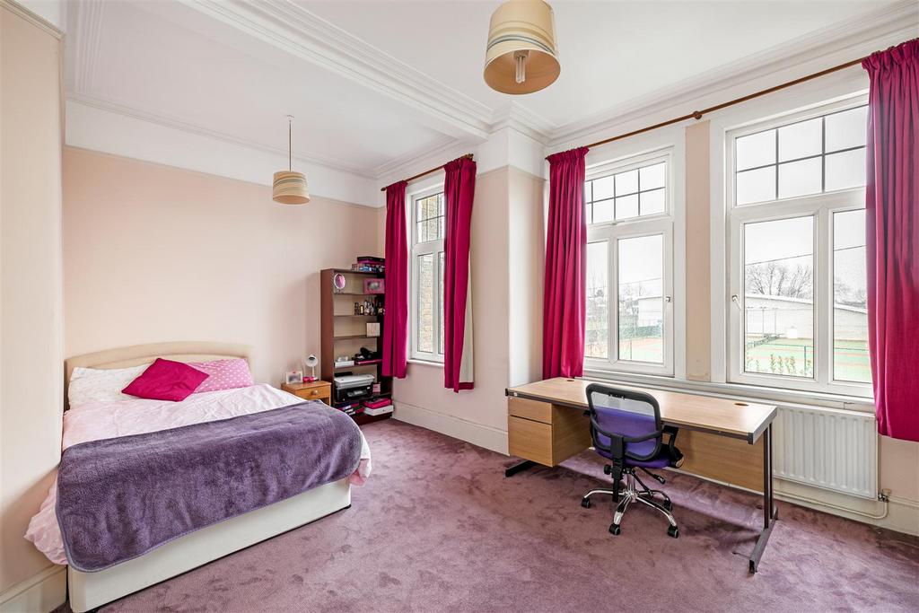 2 Milverton Road Hi-13.jpg