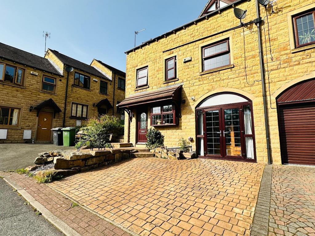 Grove Nook, Longwood, Huddersfield 3 bed semidetached house for sale