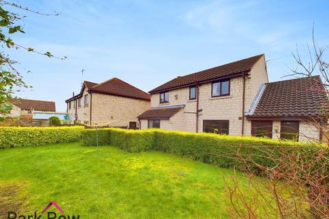 4 bedroom detached house for sale, Hillside Close, Hillam, Leeds