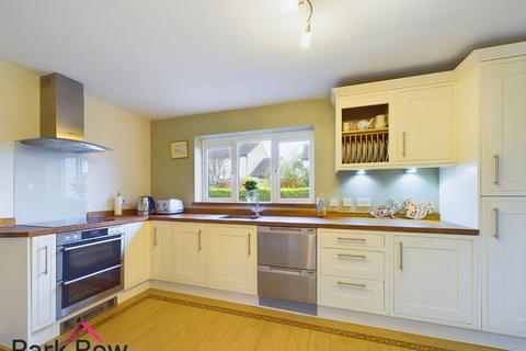 4 bedroom detached house for sale, Hillside Close, Hillam, Leeds