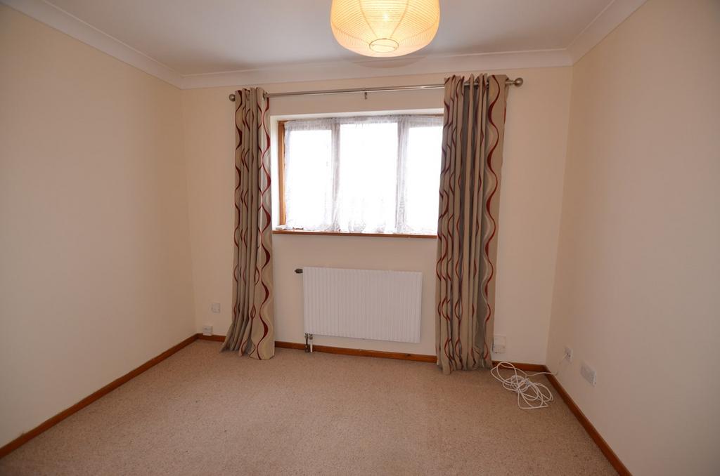 Danish Court, Werrington... 1 bed flat £675 pcm (£156 pw)