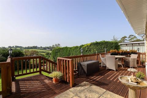 Herontye Castle Hill, Llanblethian, Cowbridge, CF71 7JN