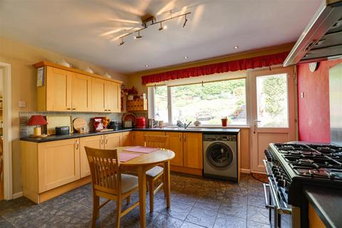 Herontye Castle Hill, Llanblethian, Cowbridge, CF71 7JN