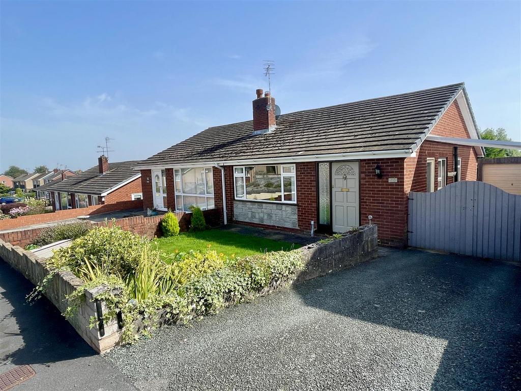 Vyrnwy Road, Oswestry 2 bed semidetached bungalow for sale £169,995