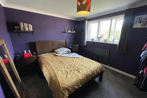 12 Hendren Close, Darlington, DL3 0JD