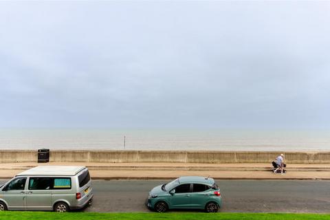 5 bedroom terraced house for sale, The Promenade, Withernsea