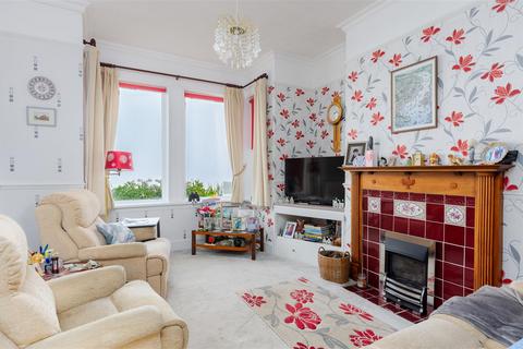 5 bedroom terraced house for sale, The Promenade, Withernsea