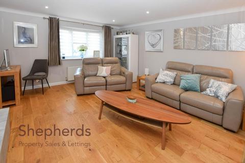 14 Bencroft, Cheshunt, Waltham Cross, EN7 6BE