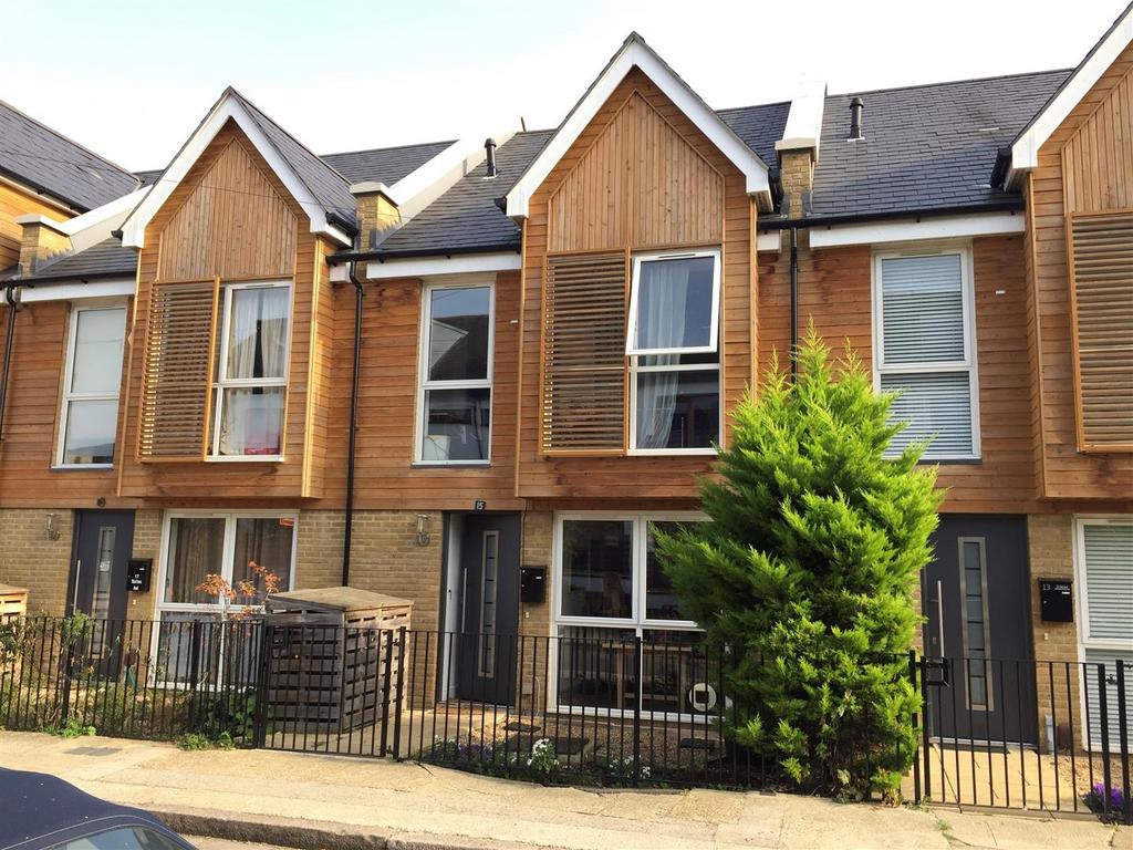 Third Cross Road, Twickenham 4 bed terraced house to rent £3,500 pcm