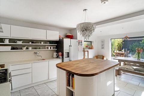 5 Chase View, Cheltenham, GL52 3AL