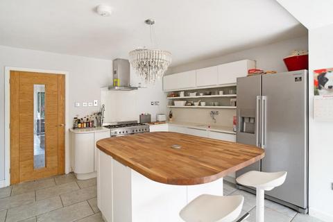 5 Chase View, Cheltenham, GL52 3AL