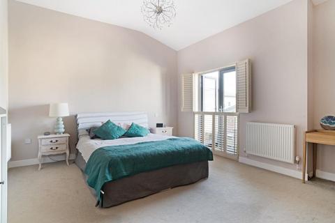 5 Chase View, Cheltenham, GL52 3AL