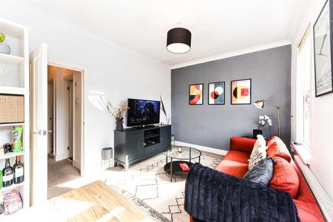 64a Boundary Road, London, E17 8JU