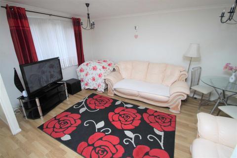 28 Stapleford Close, London, E4 6XR