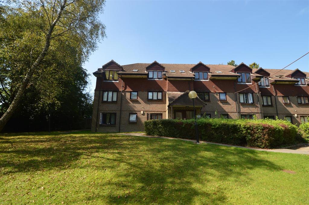 Jardine Court, Church Road, Crowborough 2 bed apartment £225,000