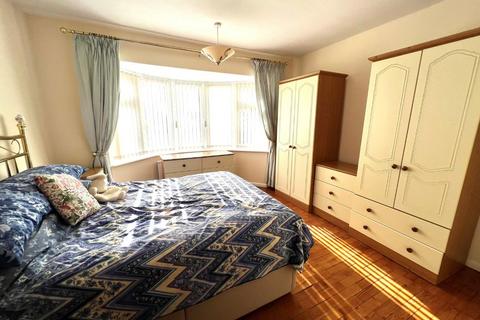 3 bedroom detached bungalow for sale - Melrose Avenue, Duston, Northampton NN5