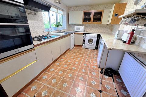 1a Sunningdale, Waltham, Grimsby, DN37 0UA