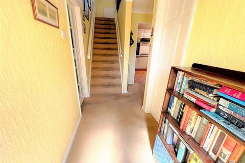 1a Sunningdale, Waltham, Grimsby, DN37 0UA