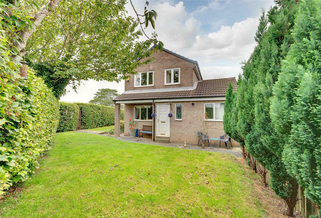 Seaton Close, Wardley, Tyne and Wear... 3 bed detached house £235,000