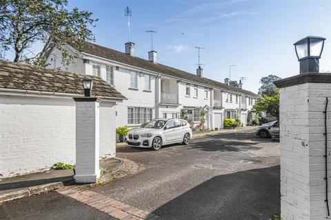 3 Rupert Close, Henley-on-thames, RG9 2JD