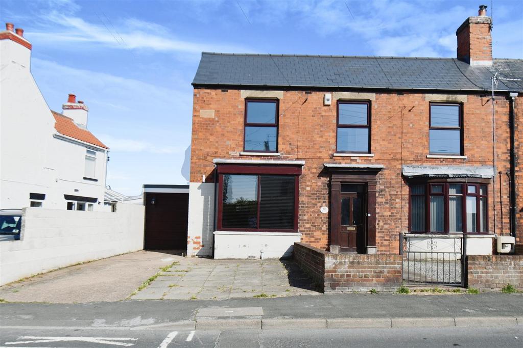 Chestnut Villas, Main Street, Burstwick 3 bed end of terrace house for