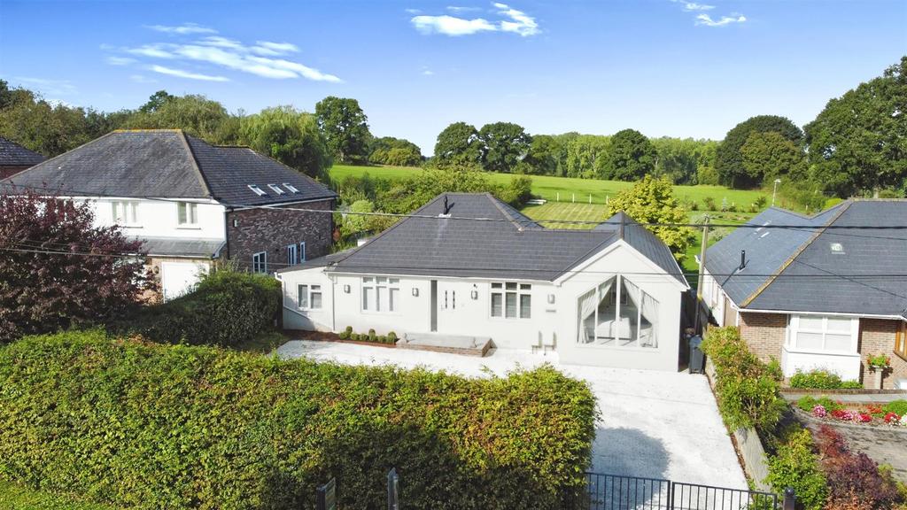 Cackle Street, Brede 4 bed detached bungalow for sale £675,000