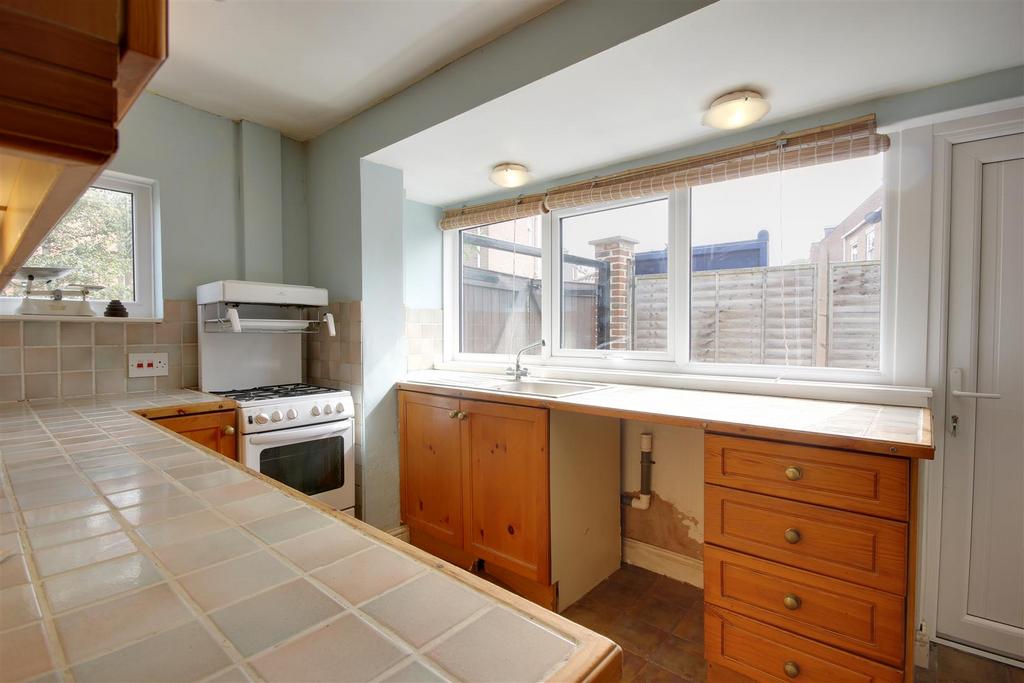 Beverley Road, South Cave 2 bed cottage for sale £200,000