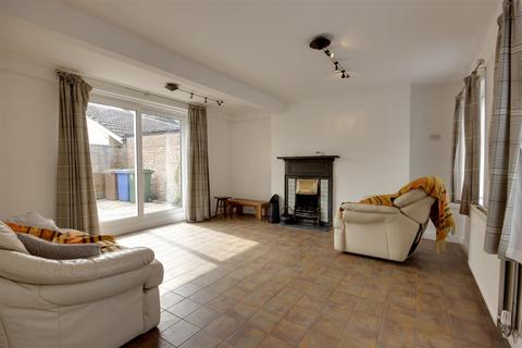 4 Beverley Road, South Cave, Brough, HU15 2AU