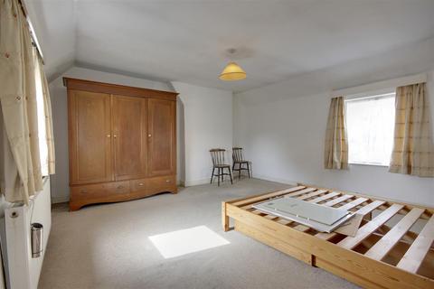 4 Beverley Road, South Cave, Brough, HU15 2AU