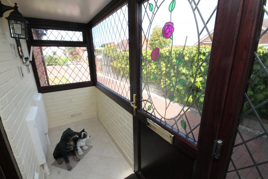 Kirby Cross, Essex, FrintononSea, CO13 2 bed semidetached bungalow