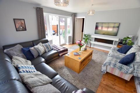 16 Amersham Close, Coventry, CV5 9HH