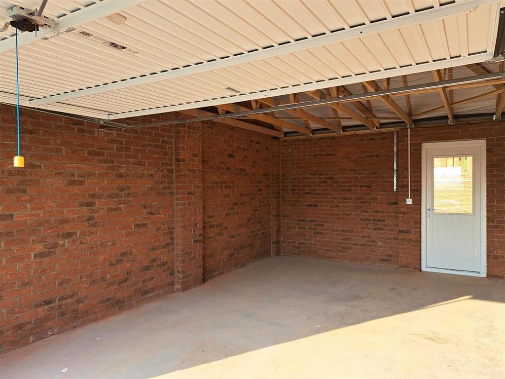 Garage.jpg