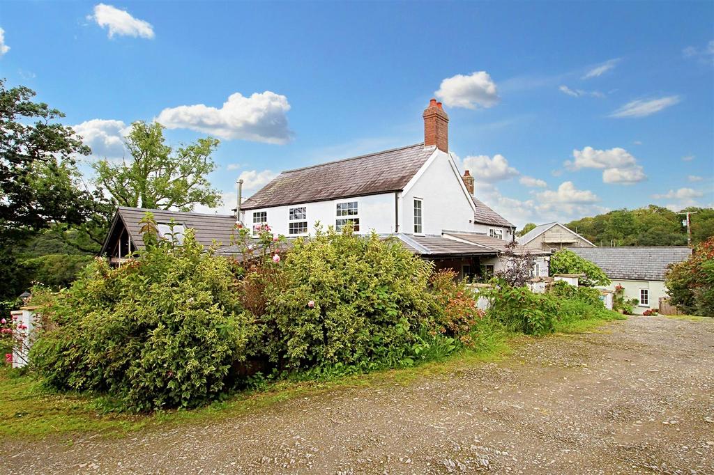 Pontgarreg, Llandysul 9 bed property with land for sale £860,000