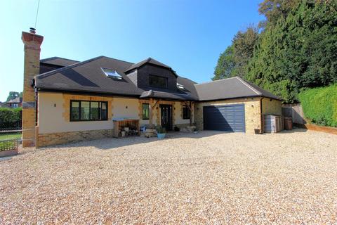 4 bedroom detached house for sale, Coulsdon Lane, Chipstead