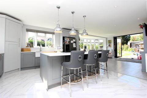 4 bedroom detached house for sale, Coulsdon Lane, Chipstead